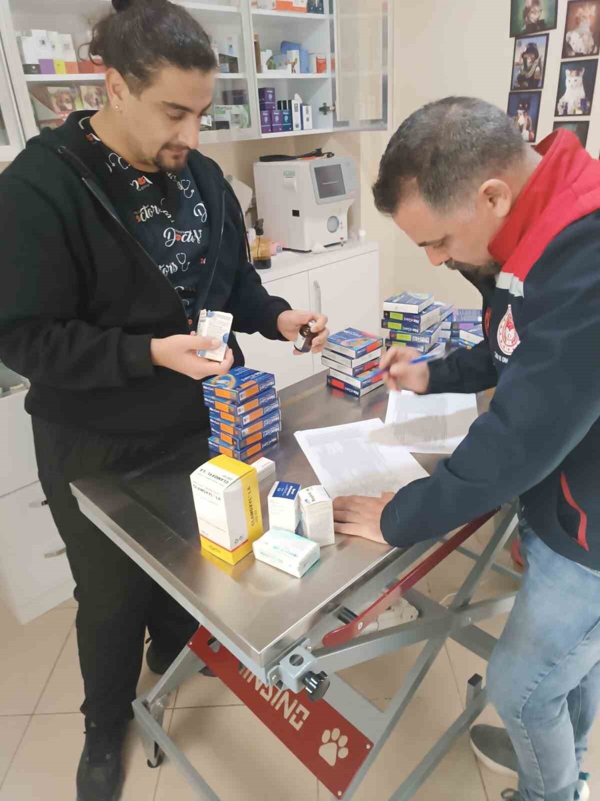 SÖKE İLÇE TARIM VE ORMAN MÜDÜRLÜĞÜ EKİPLERİ TARAFINDAN İLÇEDE FAALİYET GÖSTEREN ÖZEL VETERİNER...