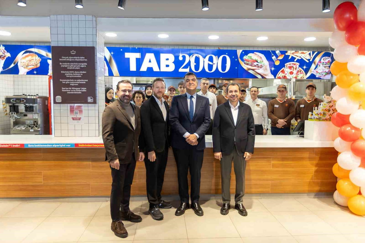 (SOLDAN SAĞA) GÖKHAN ASOK, SİNAN ÜNAL, ERHAN KURDOĞLU, ÖZGÜR ÇETİNKAYA