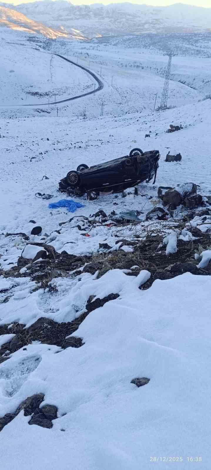 – SOLHAN’DA KAZA: OTOMOBİL ŞARAMPOLE YUVARLANDI