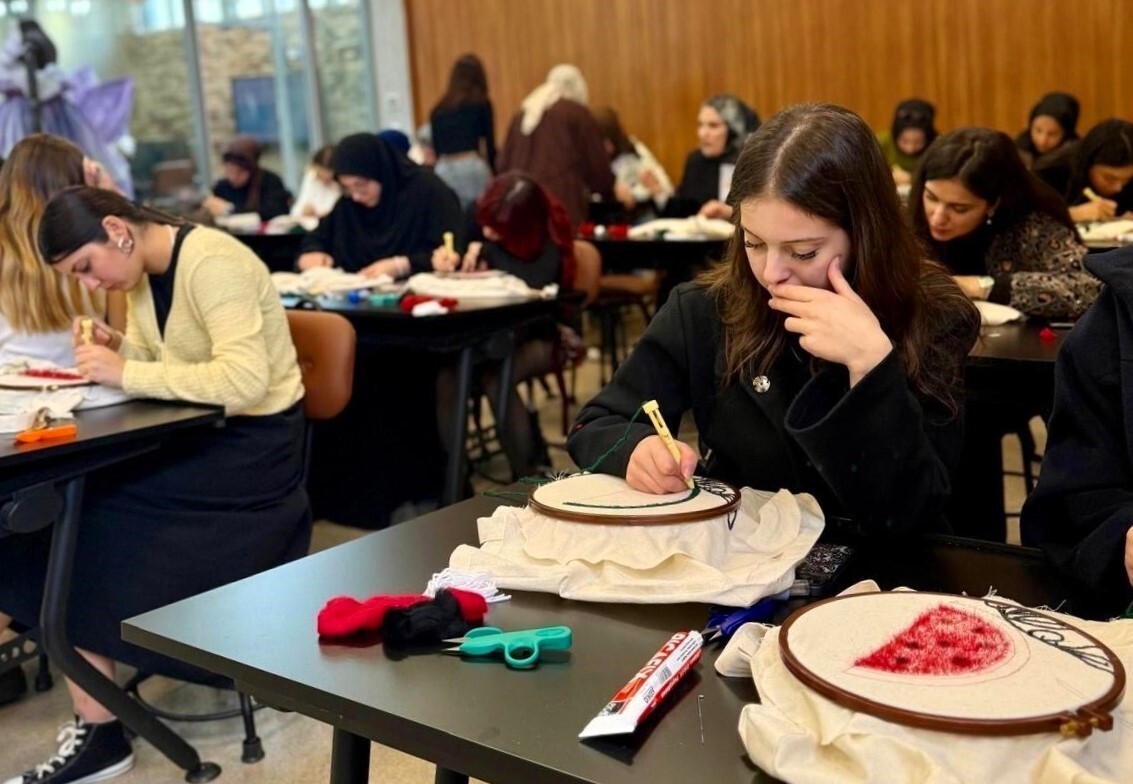 SUBÜ İLE KOCAELİ BÜYÜKŞEHİR BELEDİYESİ İŞ BİRLİĞİNDE DÜZENLENEN KEÇE ATÖLYESİ’NDE FERİZLİ MYO...