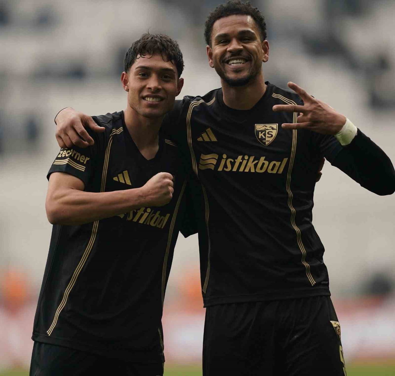 SÜPER LİG EKİPLERİNDEN KAYSERİSPOR'UN RUS OYUNCUSU GERMAN ONUGKHA LİGDEKİ GOL SAYISINI 6’YA...