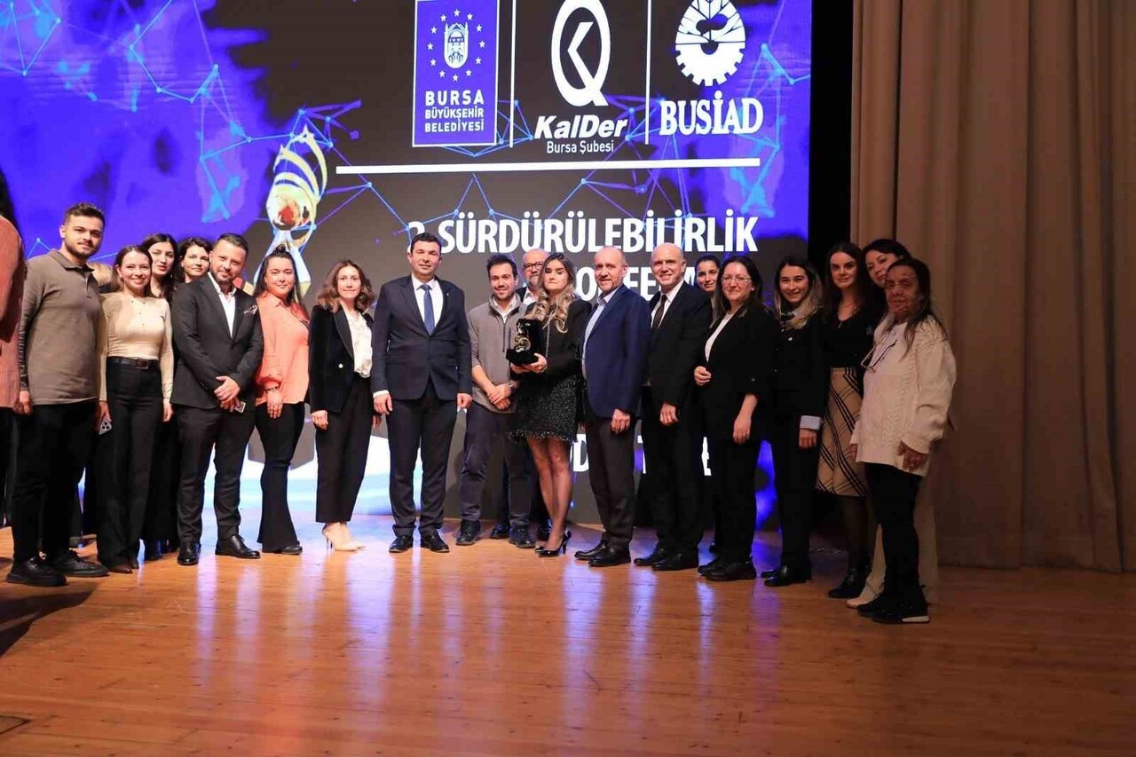 SÜRDÜRÜLEBİLİR TARIM VE ÜRETİM UYGULAMALARI İLE TÜRKİYE’DE TARIMIN VE TARIMA DAYALI ENDÜSTRİLERİN...