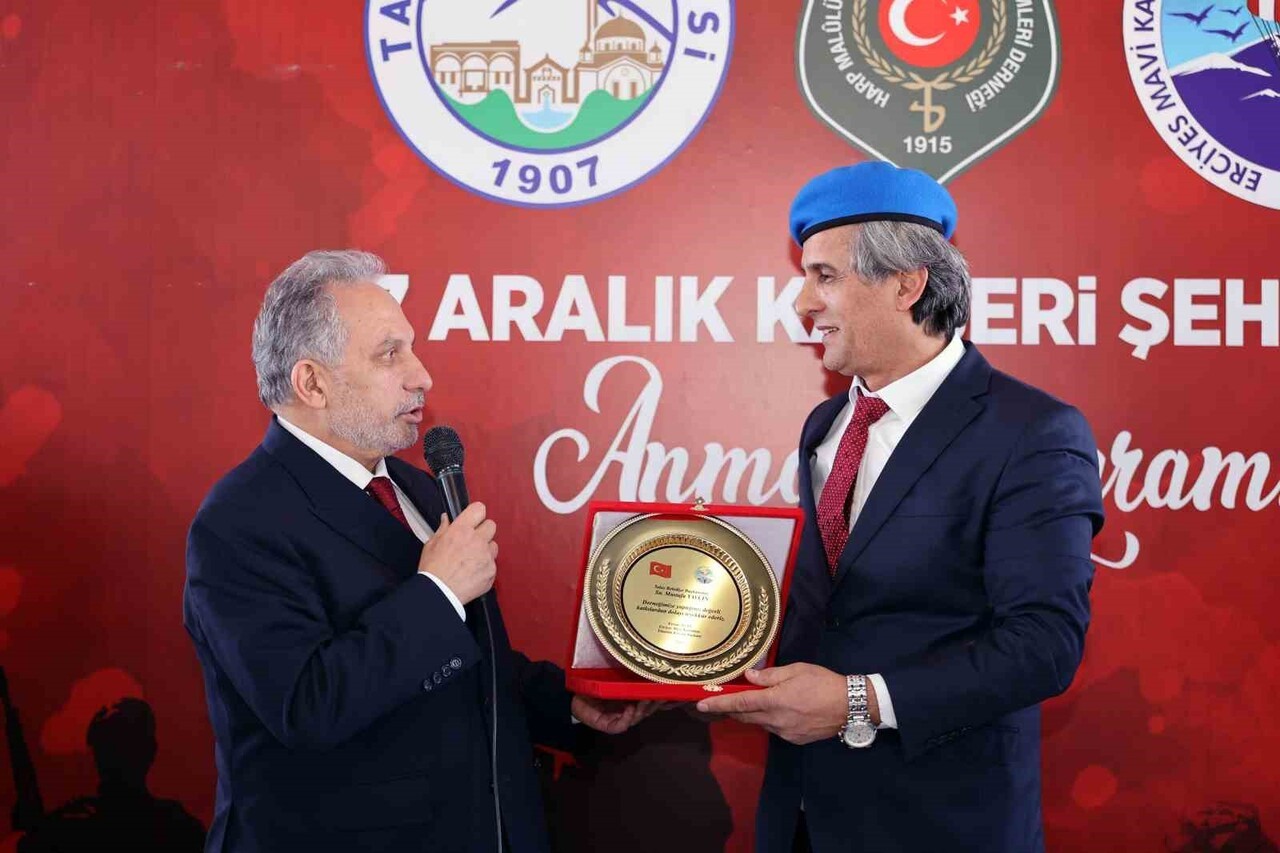 TALAS BELEDİYE BAŞKANI MUSTAFA YALÇIN, 17 ARALIK ŞEHİTLERİNİ ANMA PROGRAMI KAPSAMINDA, ERCİYES...