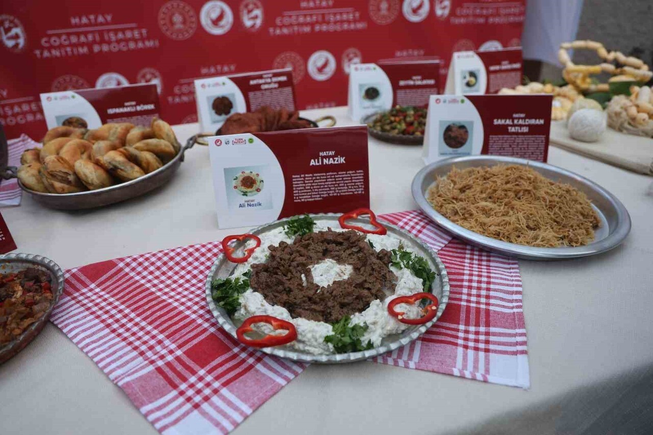 TARİHTE FARKLI MEDENİYETLERE EV SAHİPLİĞİ YAPAN GASTRONOMİ ŞEHRİ HATAY'DA DAMAK ÇATLATAN 6 LEZZET...