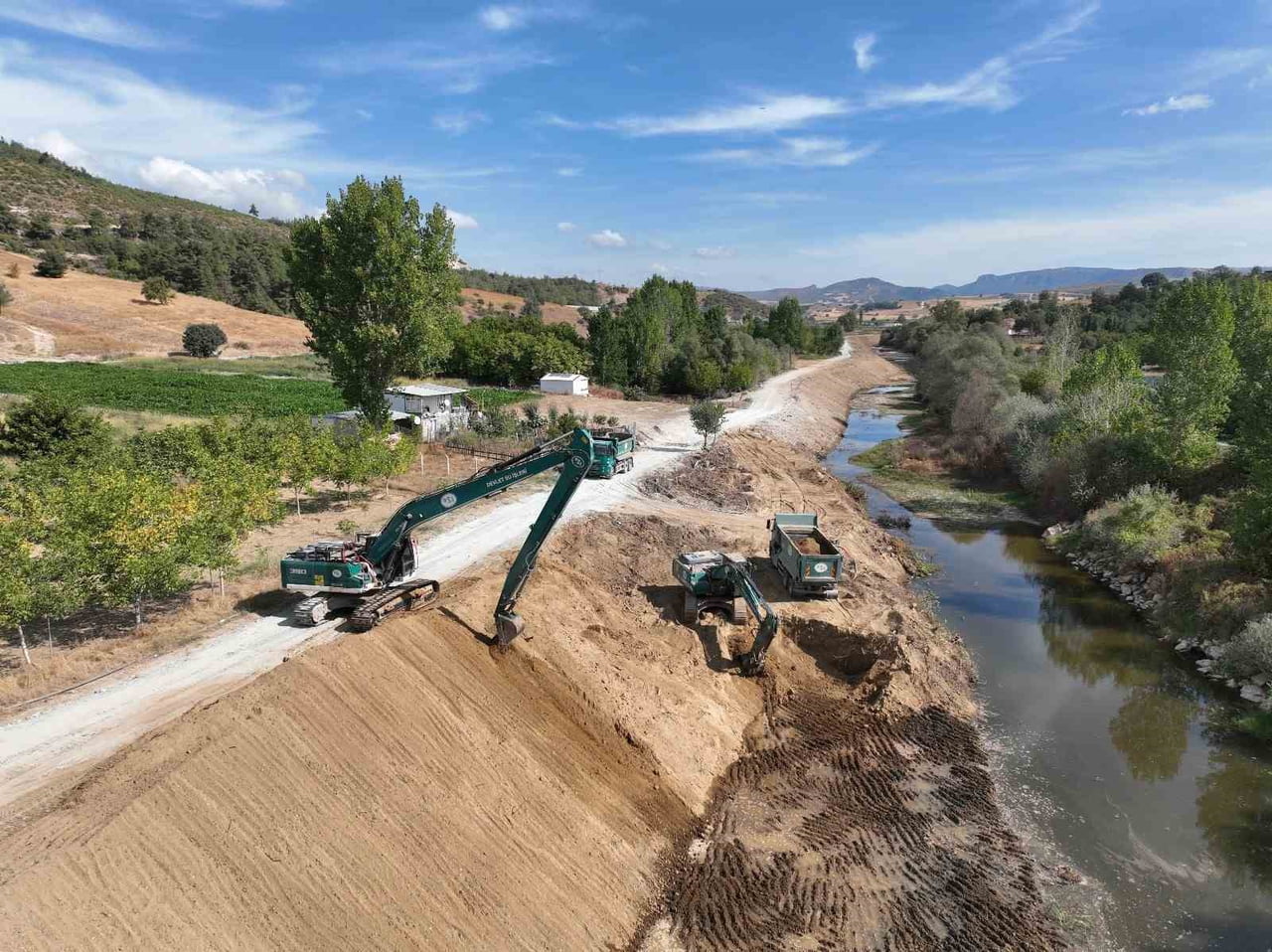 TARIM VE ORMAN BAKANLIĞI EKİPLERİ TARIMDA MODERN SULAMAYI YAYGINLAŞTIRMAK, TOPLULAŞTIRMA...
