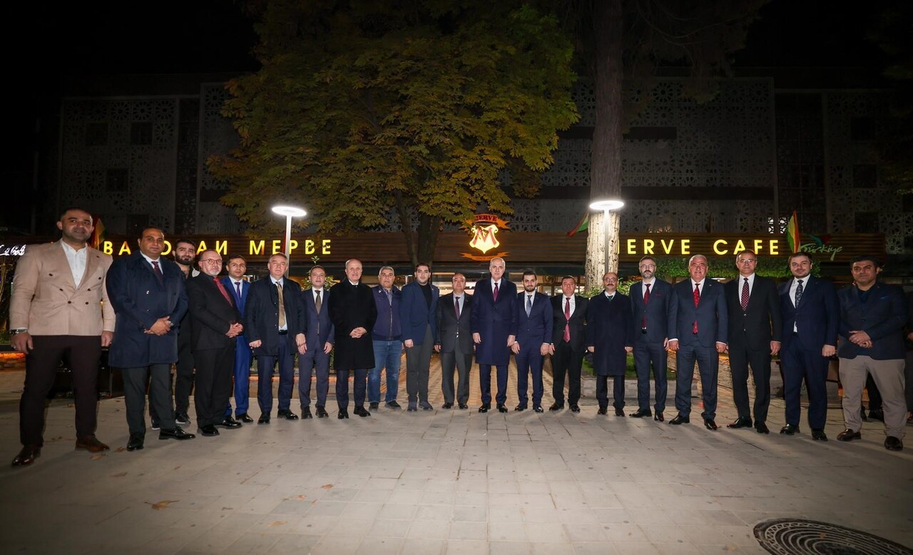 TBMM BAŞKANI KURTULMUŞ, TACİKİSTAN’DA TÜRK İŞ İNSANLARIYLA BULUŞTU