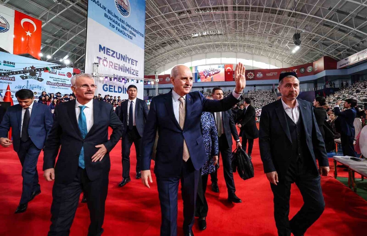 TBMM BAŞKANI NUMAN KURTULMUŞ, RESMİ TEMASLARDA BULUNMAK ÜZERE GELDİĞİ ÖZBEKİSTAN'IN BUHARA...