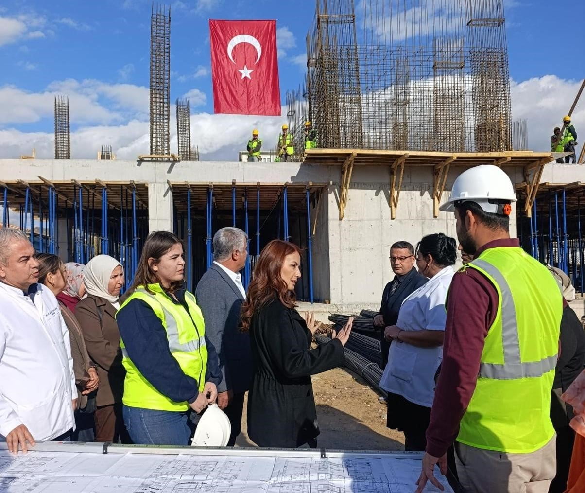 TBMM BAŞKANLIK DİVANI KATİP ÜYESİ VE AK PARTİ MERSİN MİLLETVEKİLİ HAVVA SİBEL SÖYLEMEZ, AK PARTİ...