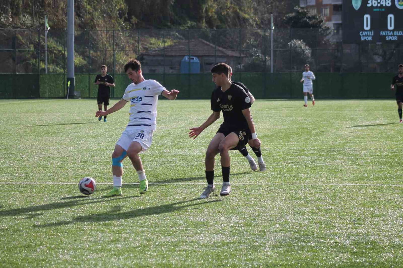 TFF 3. LİG’İN 15. HAFTASINDA ÇAYELİSPOR KENDİ SAHASINDA AĞIRLADIĞI FATSA BELEDİYESPOR İLE 0-0...