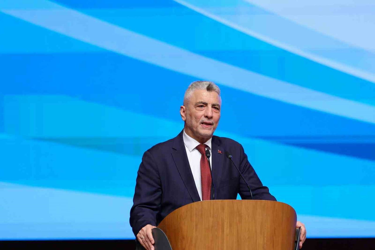 TİCARET BAKANI ÖMER BOLAT, BAKÜ'DE GERÇEKLEŞTİRİLEN 2. TÜRKİYE-AZERBAYCAN YATIRIM FORUMU'NUN...