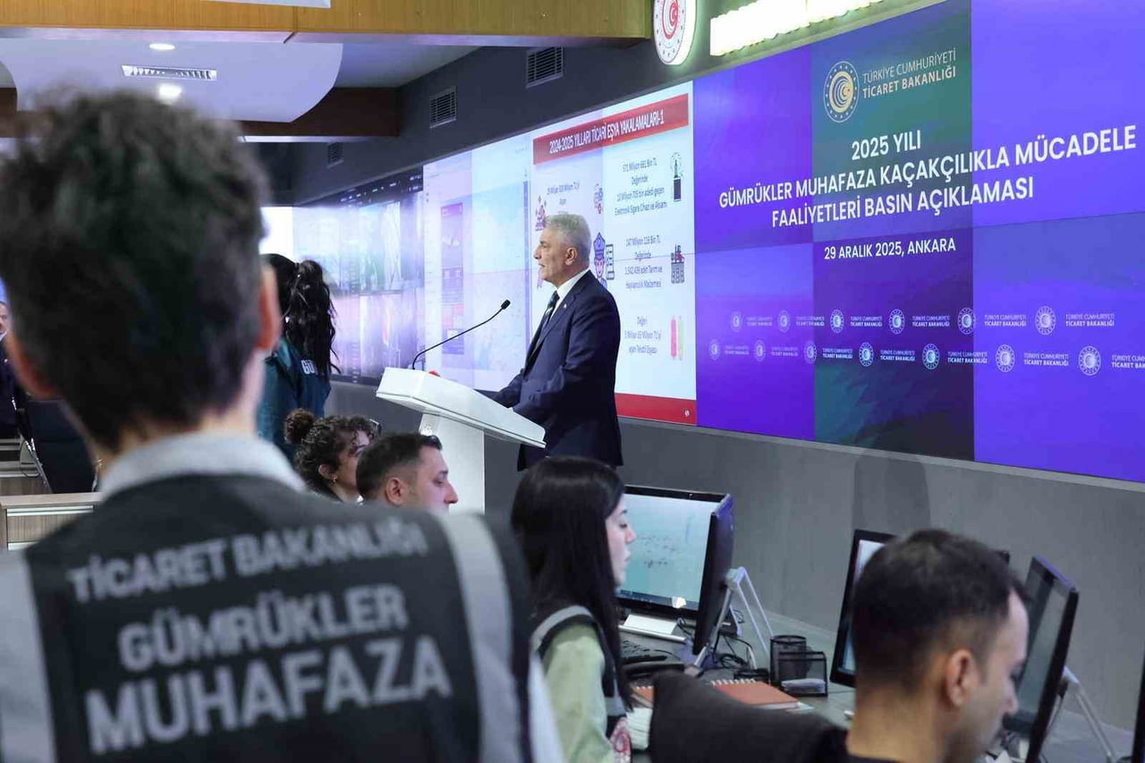 TİCARET BAKANI ÖMER BOLAT, "2025 YILINDA, GEÇEN YILA ORANLA YÜZDE 79 ORANINDA ARTIŞLA 98 BUÇUK...