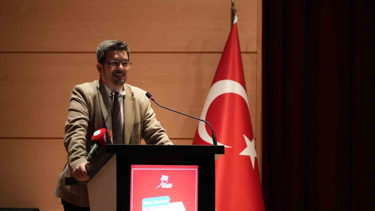 TKİNLİĞİN AÇILIŞINDA KONUŞAN REKTÖR YARDIMCISI PROF. DR. İSMAİL RAKIP KARAŞ, TÜRKİYE İLE GÜNEYDOĞU...