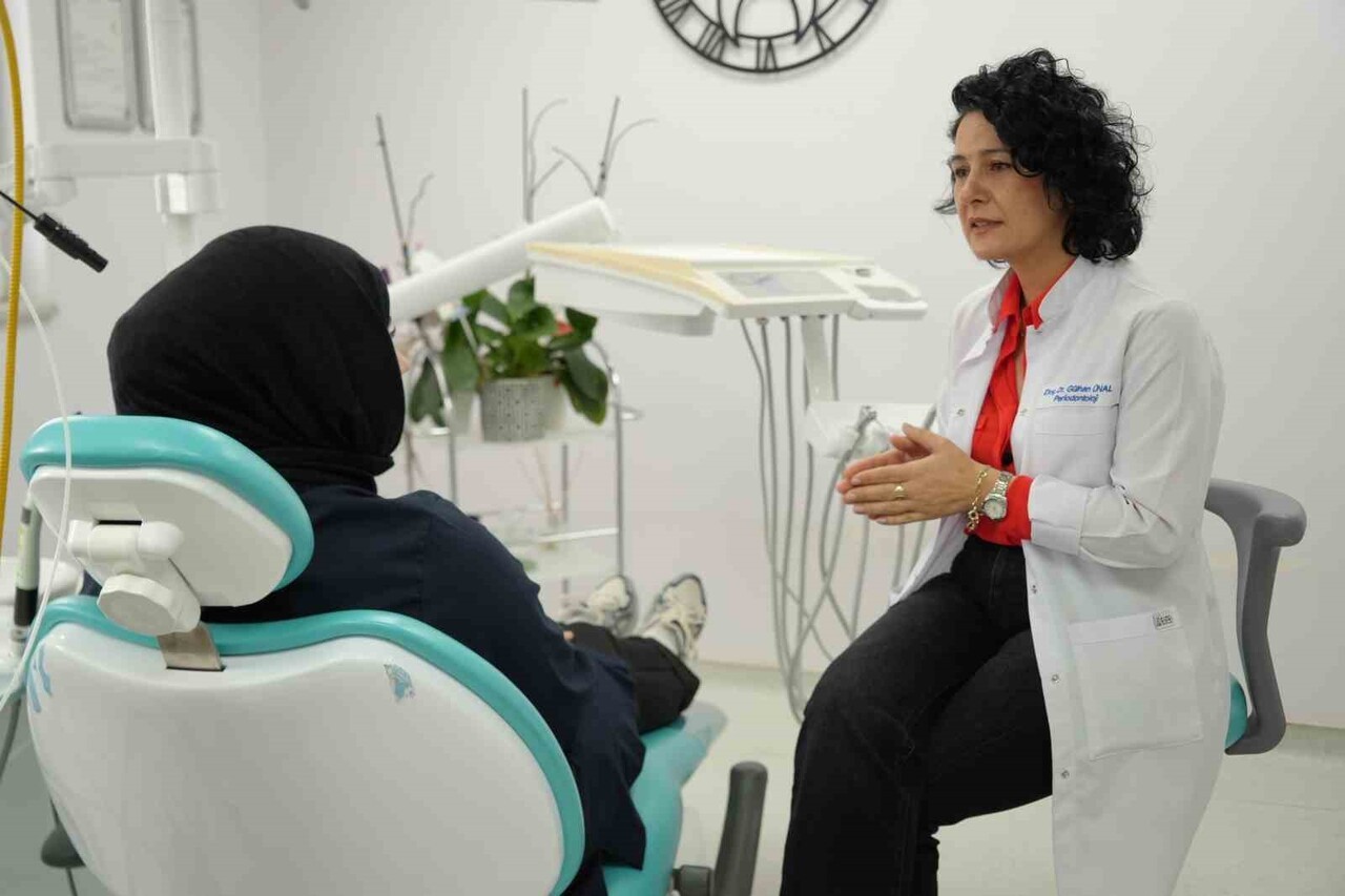 TOPLUMDA YAYGIN OLARAK GÖRÜLEN VE BİRÇOK YETİŞKİNİN TEDAVİSİNİ ERTELEMESİNE NEDEN OLAN DİŞ HEKİMİ...