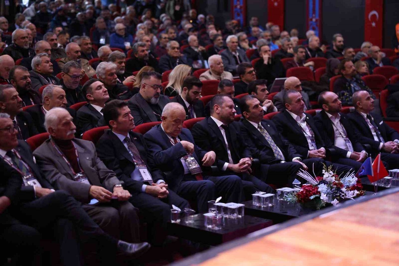 TRABZONSPOR 80. OLAĞAN GENEL KURUL TOPLANTISI KTÜ PROF. DR. OSMAN TURAN KÜLTÜR VE KONGRE...