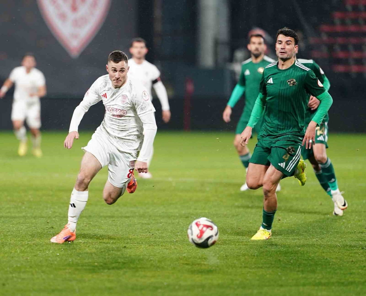 TRENDYOL 1. LİG'İN 19. HAFTASINDA PENDİKSPOR, SAHASINDA ESENLER EROKSPOR İLE GOLSÜZ BERABERE...