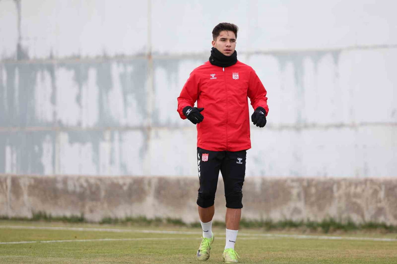 TRENDYOL 1. LİG’İN 19. HAFTASINDA SAHASINDA BANDIRMASPOR’U KONUK EDECEK OLAN ÖZBELSAN SİVASSPOR...