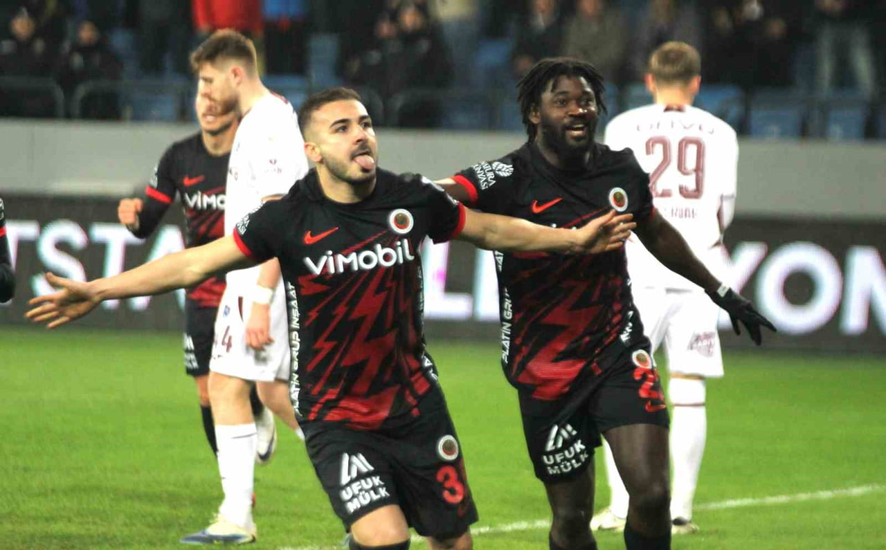 TRENDYOL SÜPER LİG'İN 17. HAFTASINDA GENÇLERBİRLİĞİ, SAHASINDA AĞIRLADIĞI TRABZONSPOR'U 4-3 MAĞLUP...