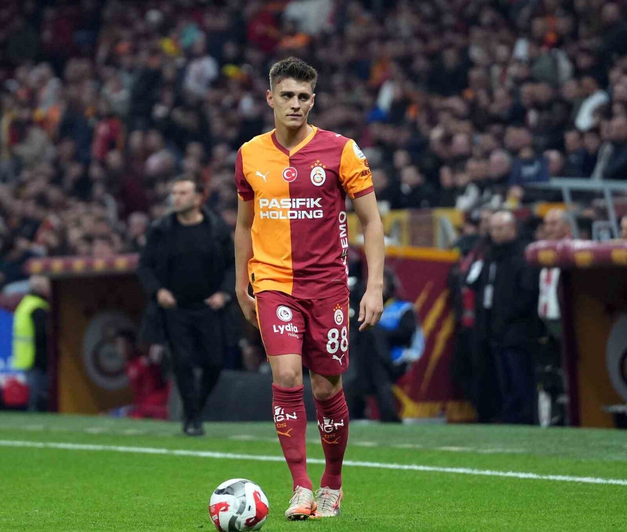 TRENDYOL SÜPER LİG’İN 15. HAFTASINDA GALATASARAY, EVİNDE KARŞILAŞTIĞI SAMSUNSPOR'U 3-2 MAĞLUP...