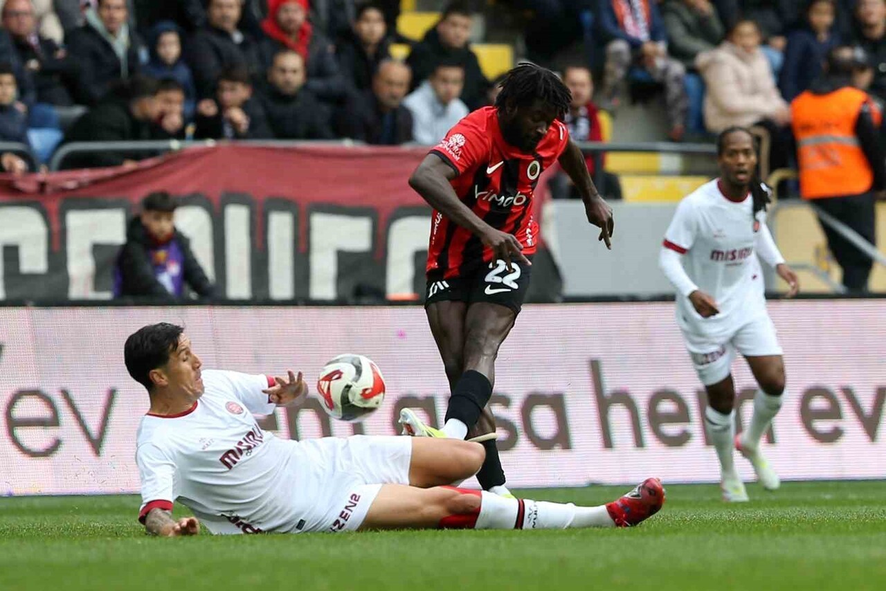 TRENDYOL SÜPER LİG’İN 15. HAFTASINDA GENÇLERBİRLİĞİ, SAHASINDA KARŞILAŞTIĞI FATİH KARAGÜMRÜK'Ü 3-0...