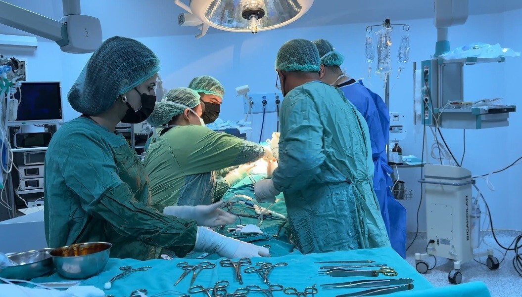 TUNCELİ DEVLET HASTANESİ'NDE YAKLAŞIK 10 YIL SONRA İLK DEFA TİROİT AMELİYATI YAPILDI.