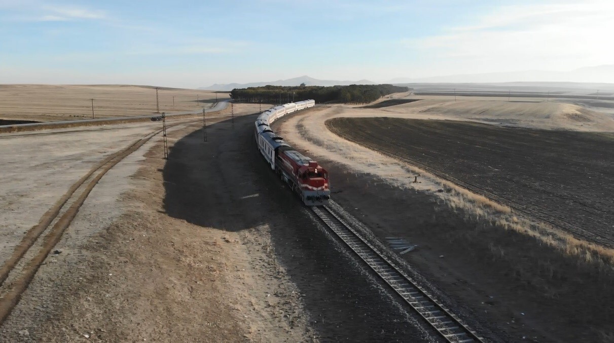 TURİSTİK DOĞU EKSPRESİ, 2025-2026 KIŞ SEZONU SEFERLERİNE 22 ARALIK 2025'TE BAŞLIYOR. KIŞ...