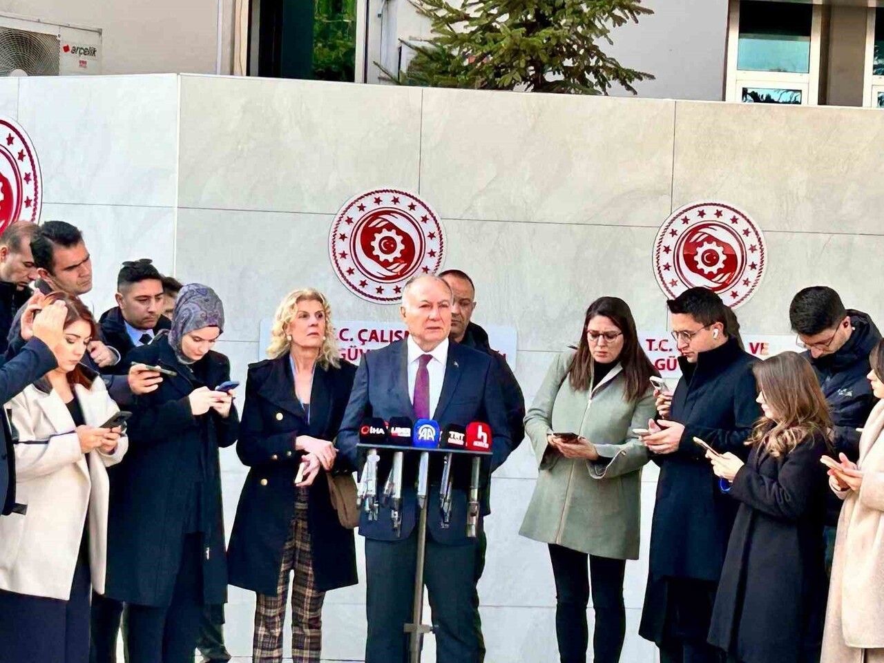 TÜRK-İŞ GENEL BAŞKAN YARDIMCISI RAMAZAN AĞAR, ASGARİ ÜCRET TESPİT KOMİSYONU ÖNCESİNDE ÇALIŞMA VE...