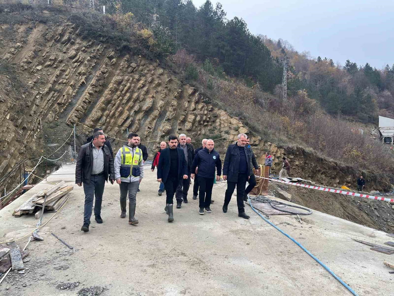 TÜRKELİ’DE ZİMARİ GÖLETİ MASAYA YATIRILDI TÜRKELİ KAYMAKAMI CEZMİ KANDEMİR, BELEDİYE BAŞKANI...