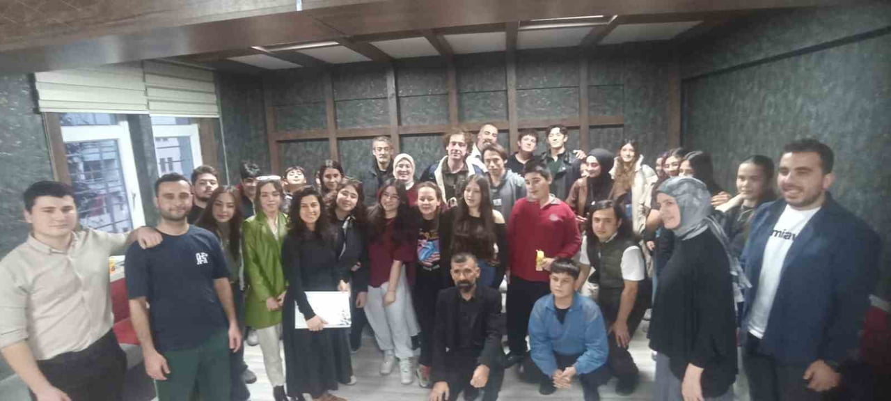 TÜRKİYE'NİN İLK VE EN UZUN SOLUKLU DOĞAÇLAMA TİYATRO TOPLULUKLARINDAN MAHŞER-İ CÜMBÜŞ EKİBİ...