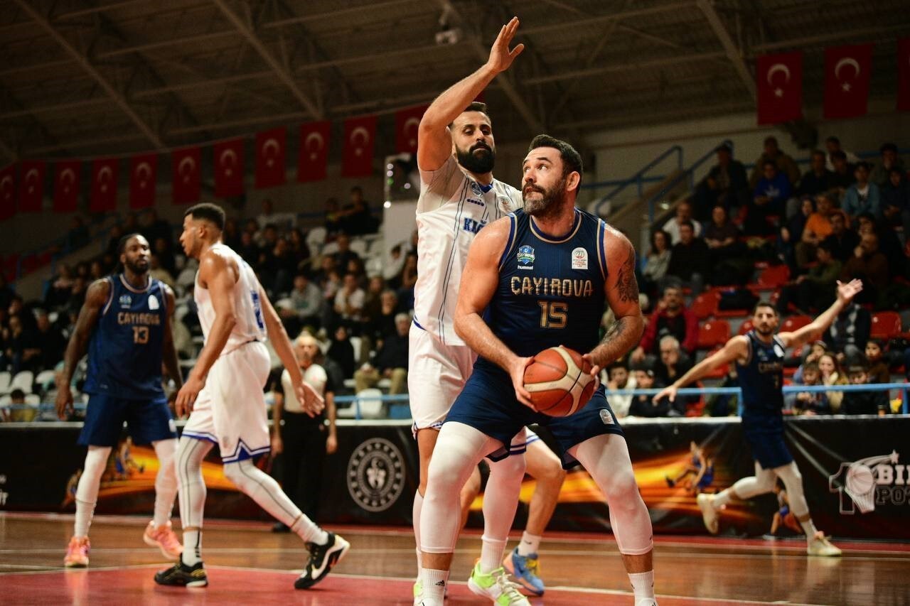 TÜRKİYE BASKETBOL LİGİ'NİN 14. HAFTASINDA OYNANAN KARŞILAŞMADA ÇAYIROVA BELEDİYESİ, KOCAELİ...