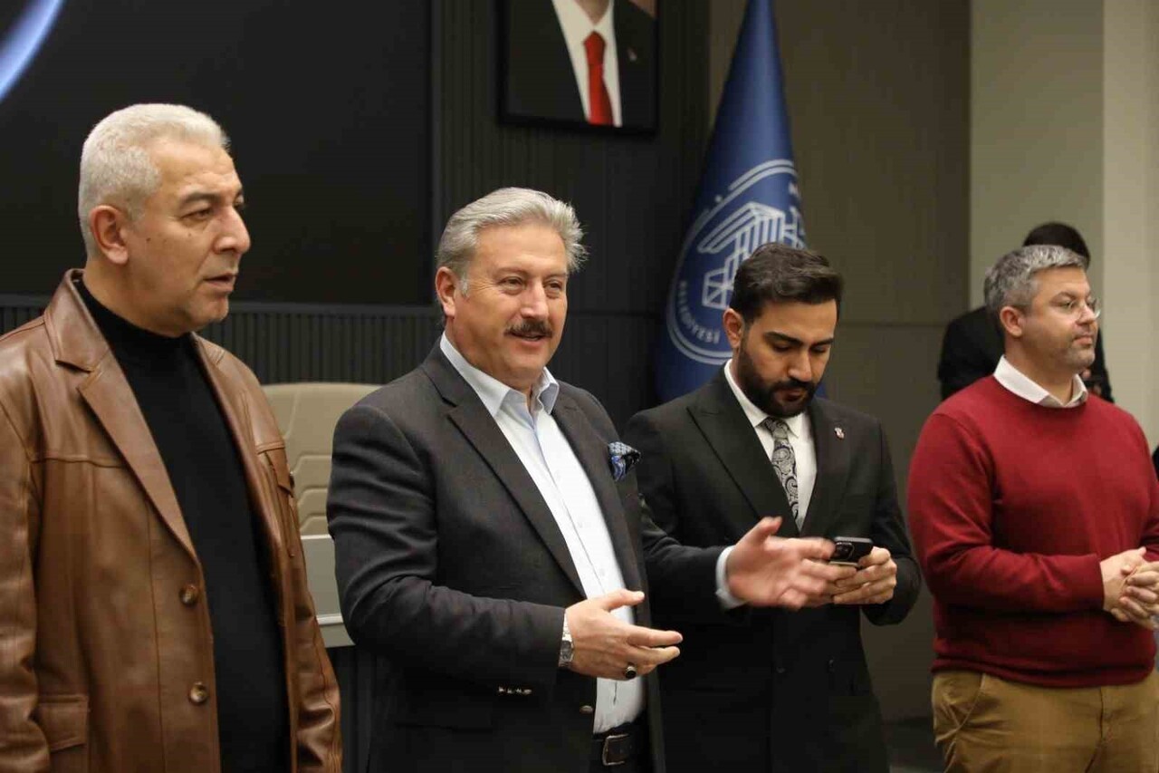 TÜRKİYE’NİN DİJİTAL HAFIZASINI GENÇLERİN BİLİMSEL KATKILARIYLA GÜÇLENDİRMEYİ HEDEFLEYEN BÜYÜK BİR...