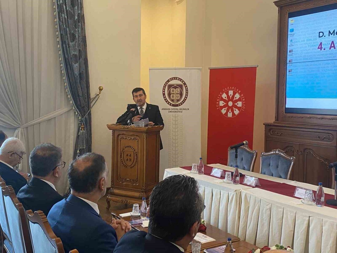 TÜRKİYE YAZARLAR BİRLİĞİ (TYB) TARAFINDAN DÜZENLENEN 4. ANKARA EDEBİYAT FESTİVALİ BU YIL YAZAR...