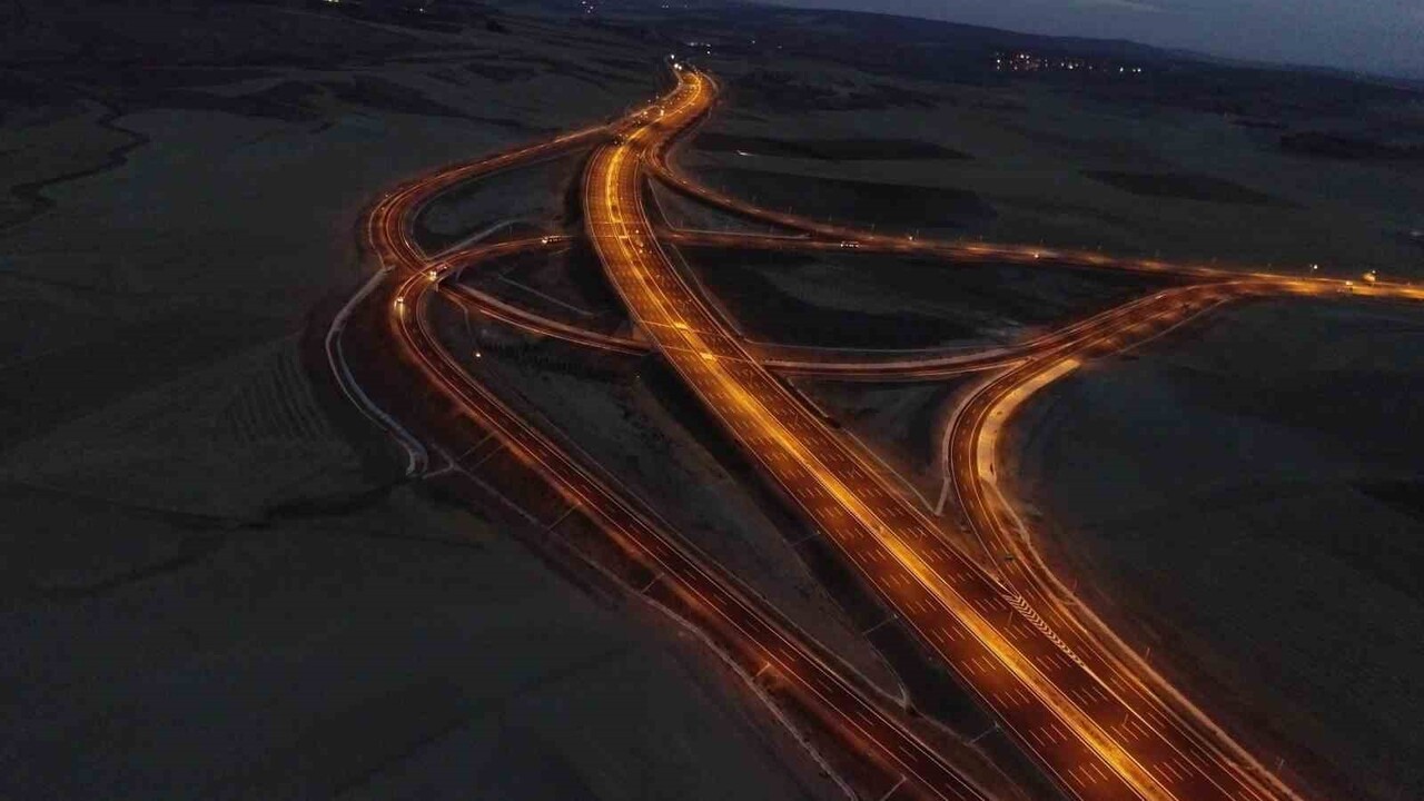 ULAŞTIRMA VE ALTYAPI BAKANI ABDULKADİR URALOĞLU, 5. YILINI KUTLAYAN ANKARA-NİĞDE OTOYOLU’NUN...