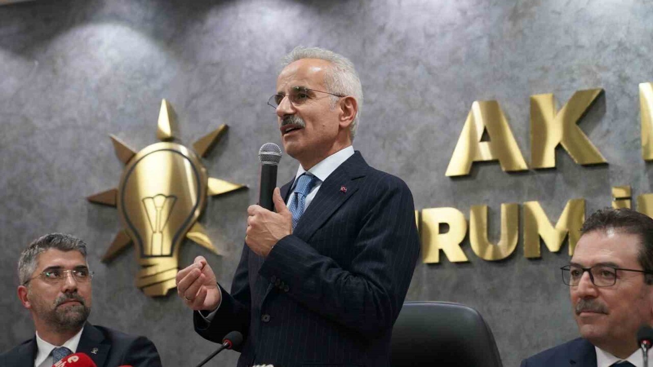ULAŞTIRMA VE ALTYAPI BAKANI ABDULKADİR URALOĞLU, AK PARTİ ERZURUM İL BAŞKANLIĞI’NI ZİYARETİNDE...