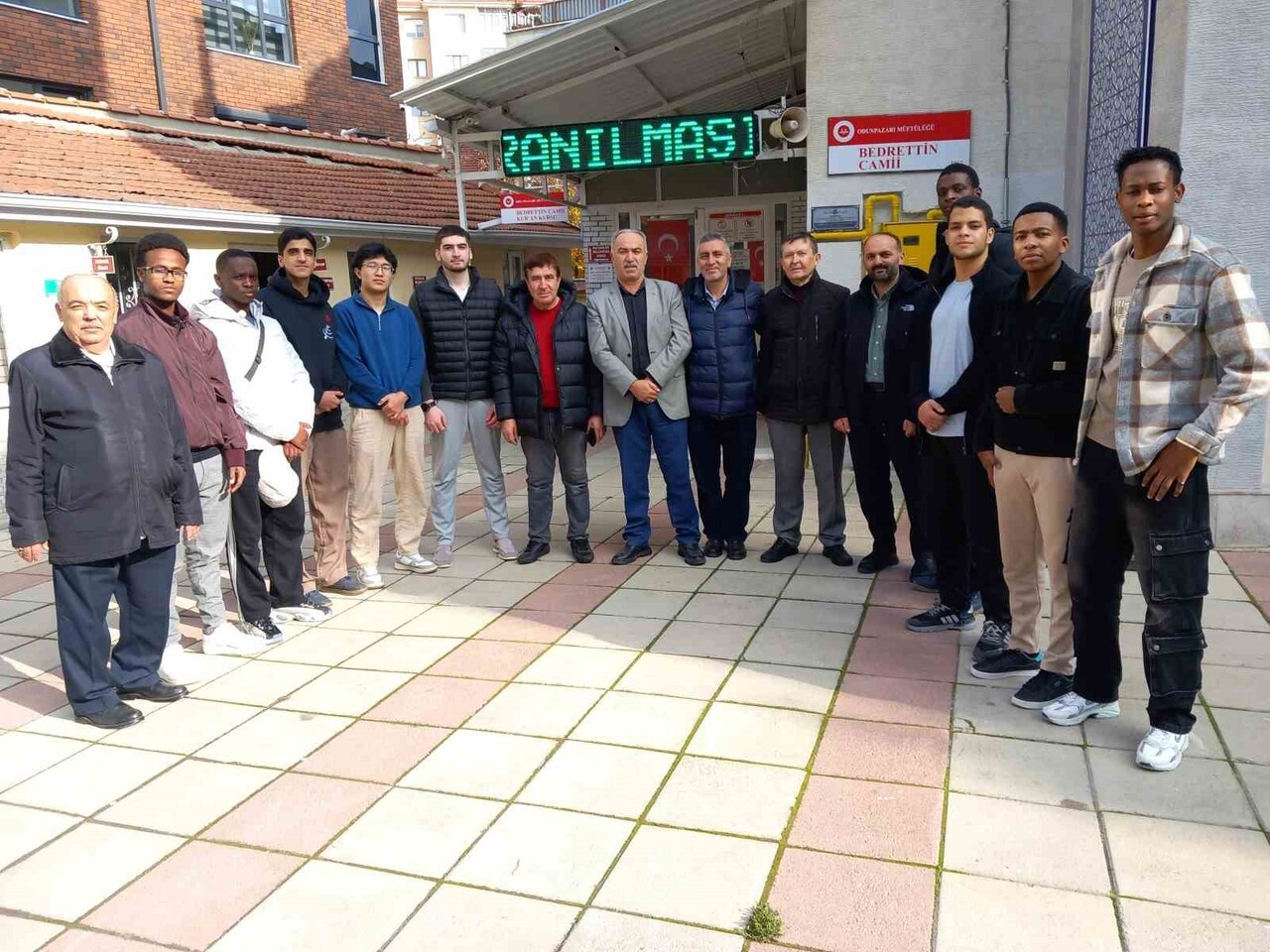 ULUSLARARASI İMAM HATİP LİSESİ ÖĞRENCİLERİ ESKİŞEHİR’DE BİR ARAYA GELDİLER