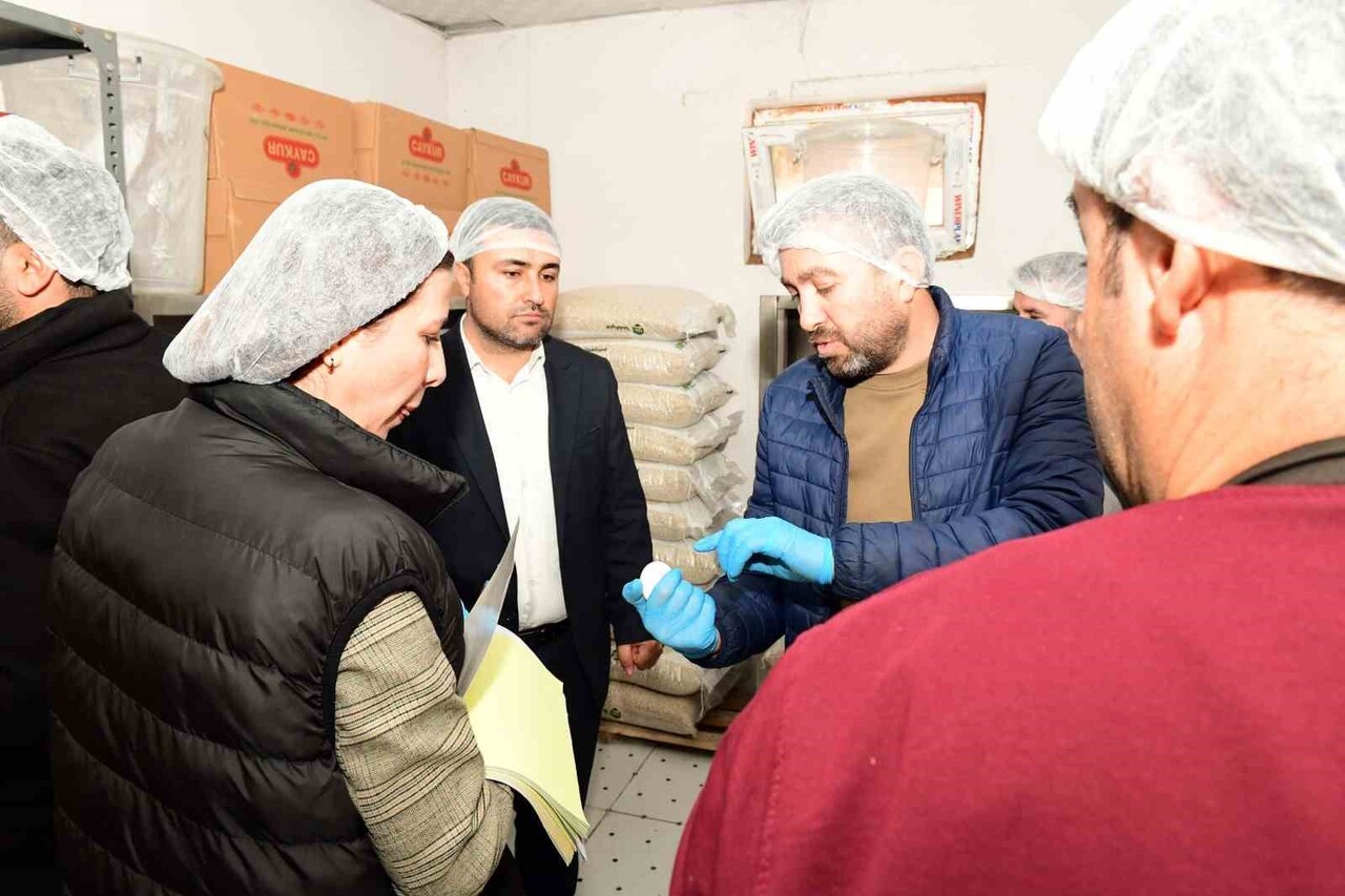 VAN’IN ÇATAK İLÇESİNDE OKUL VE KURUM YEMEKHANELERİ, ÖĞRENCİLERİN SAĞLIKLI VE GÜVENLİ ORTAMLARDA...