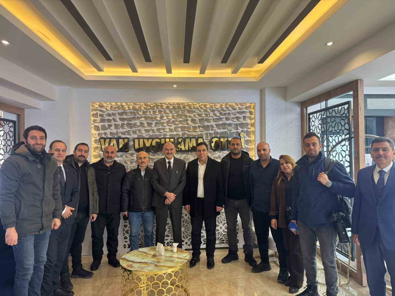 VAN MİLLİ EĞİTİM MÜDÜRÜ BİLAL YILMAZ ÇANDIROĞLU, VAN’DA EĞİTİMİN GÜÇLÜ PROJELERLE YÜRÜTÜLDÜĞÜNÜ...