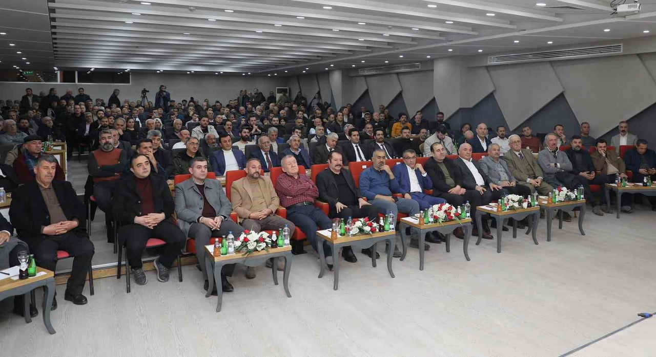 VAN TİCARET VE SANAYİ ODASI (VAN TSO) TARAFINDAN DÜZENLENEN "TÜRKİYE'DE BARIŞ NASIL TESİS EDİLİR?"...