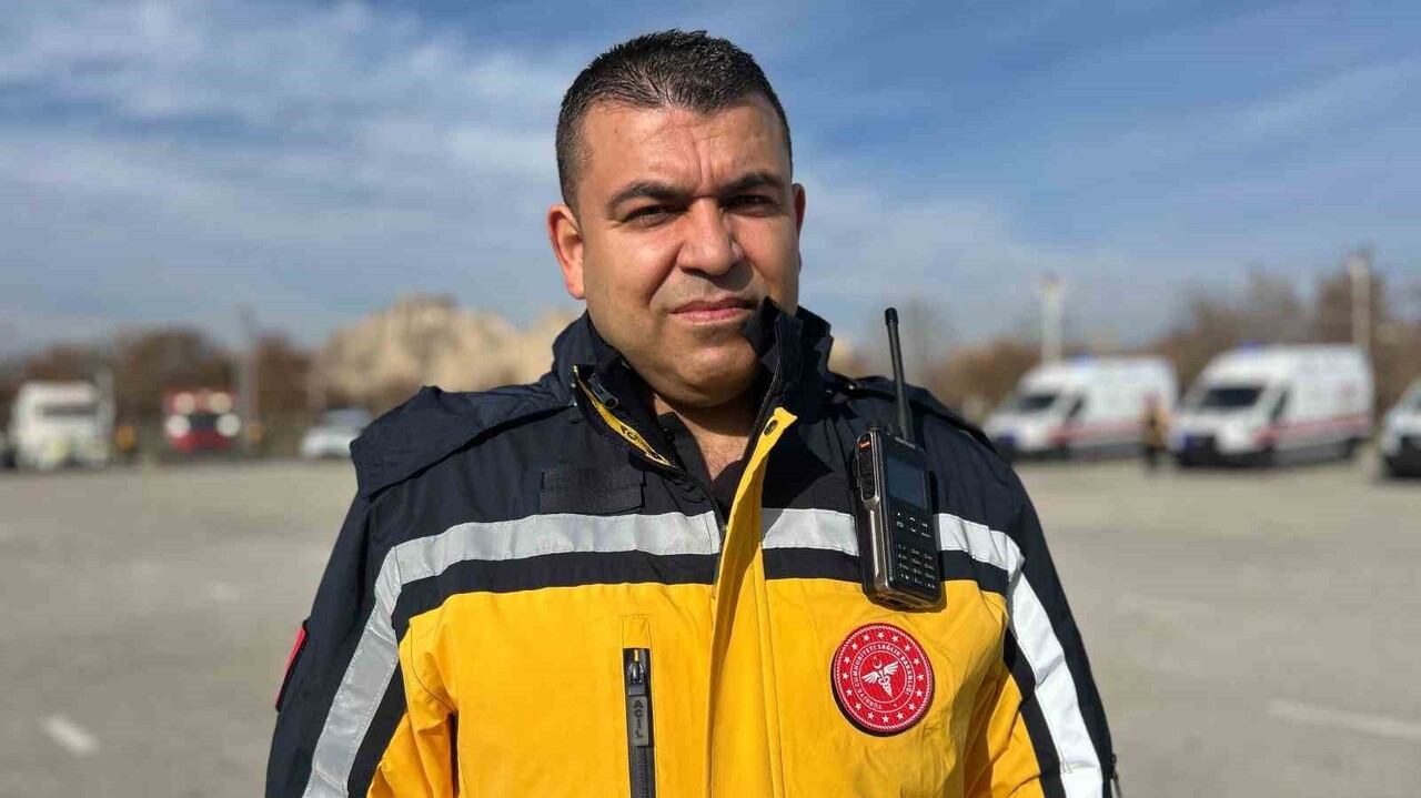 VAN VE ÇEVRESİNDE ETKİSİNİ GÖSTEREN ÇETİN KIŞ ŞARTLARINDA, YOLU KAPANAN BÖLGELERDEKİ VATANDAŞLARA...