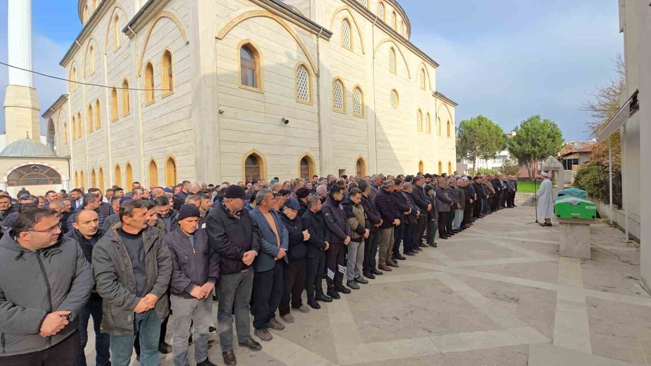 VEZİRKÖPRÜ MEHMET PAŞA İLKOKULU’NDA GÖREV YAPAN SINIF ÖĞRETMENİ NEZİHA ASOĞLU(53), KANSER...