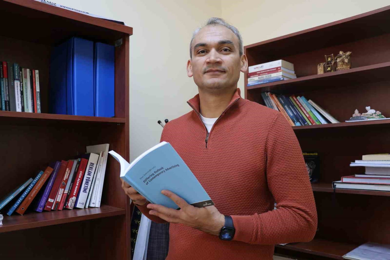 YAPAY ZEKÂ İLE OLUŞTURULAN DİJİTAL AVATARLAR VE İNFLUENCERLAR, REKLAMCILIKTAN SİNEMAYA KADAR...