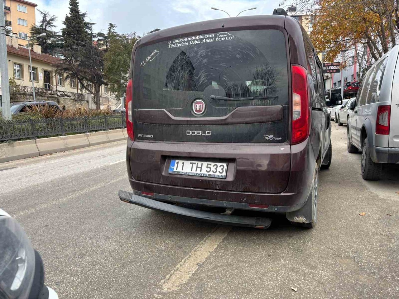 YAYAYA YOL VERİRKEN, ARKADAN MOTOSİKLET ÇARPTI