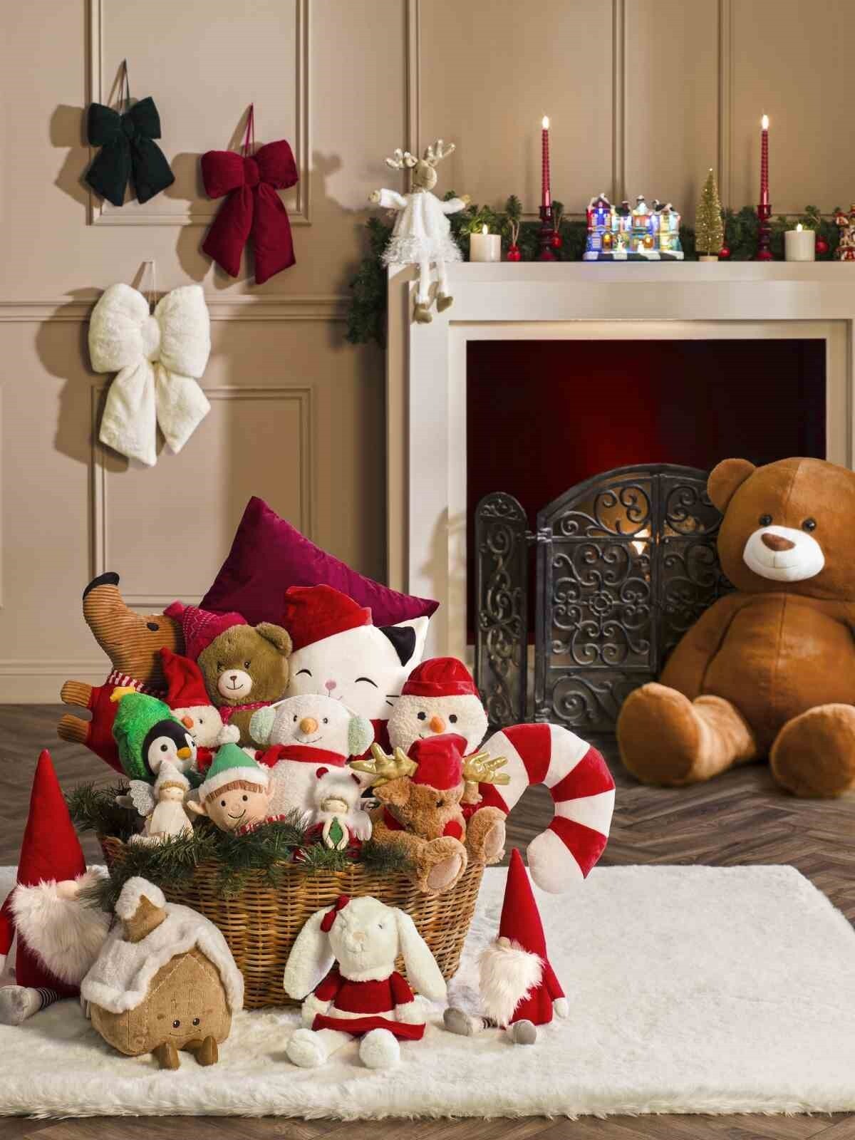 YENİ YIL YAKLAŞIRKEN, HEDİYELERİ SEÇMENİN HEYECANI BAŞLIYOR. LC WAİKİKİ, BU ÖZEL DÖNEMDE HER YAŞA...