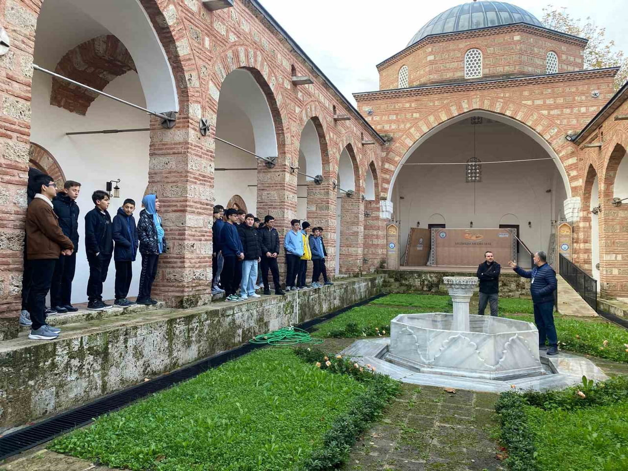 YILDIRIM BELEDİYESİ, GENÇLERİN HEM FİZİKSEL HEM DE KÜLTÜREL GELİŞİMLERİNE KATKI SAĞLAYACAK ÖNEMLİ...