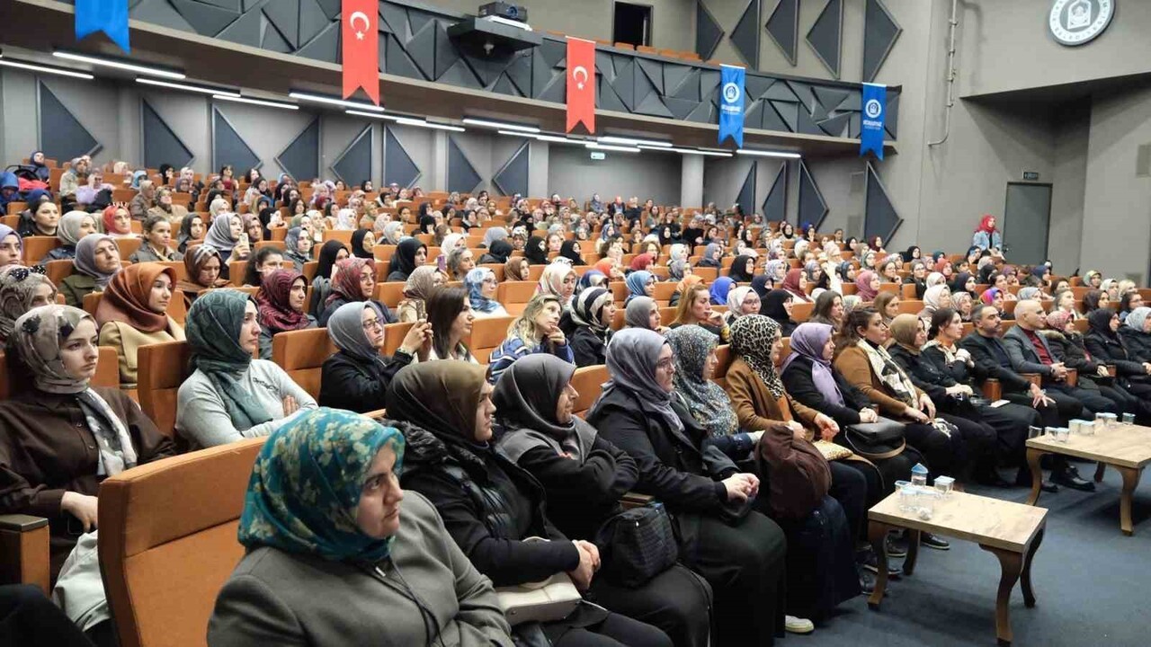 YILDIRIM BELEDİYESİ, ‘KADİM HEMŞİRE’ OLARAK TANINAN GELENEKSEL BAKIM VE DOĞAL TEDAVİ UYGULAYICISI...