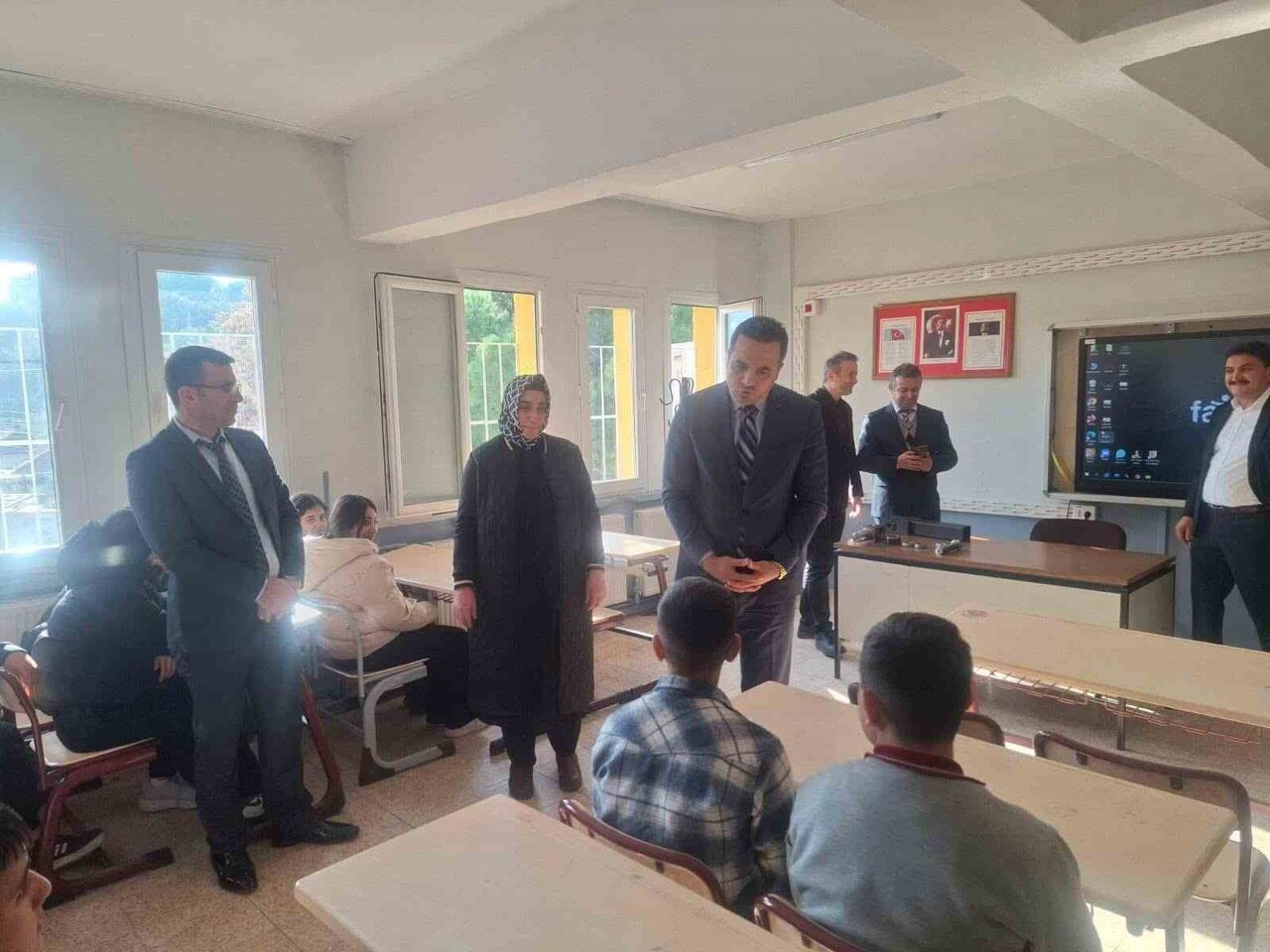 YILLARDIR BİNA SIKINTISI YAŞAYAN SARIGÖL ŞEHİT ALİ SUYABATMAZ MESLEKİ EĞİTİM MERKEZİ, TAHSİS...