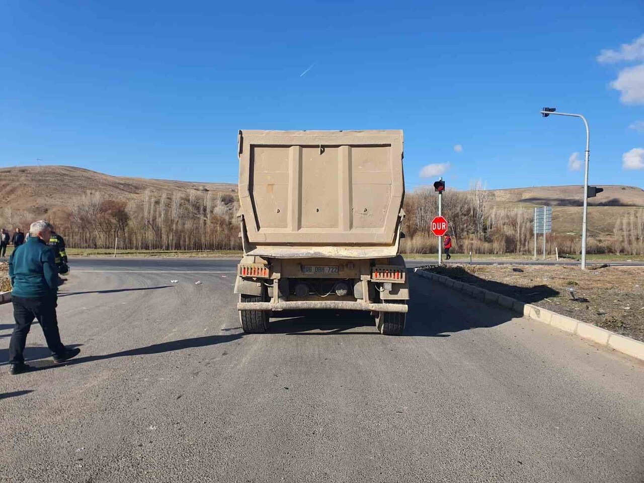 YOZGAT MERKEZ İLÇESİNDE ŞEFAATLİ KAVŞAĞINDA MEYDANA GELEN TRAFİK KAZASINDA 5 KİŞİ...