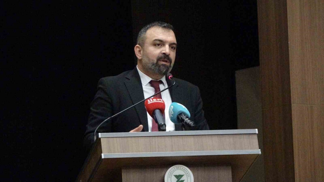 YOZGAT’TA DÜZENLENEN EMİRCİ SULTAN SEMPOZYUMU, YOZGAT’IN TARİHİ BİRİKİMİNE DİKKAT ÇEKTİ.-(PROF.DR....