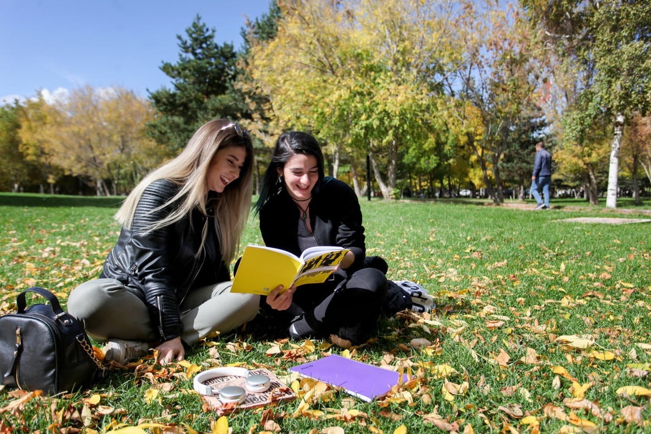 YÜKSEKÖĞRETİM KURULU (YÖK) TARAFINDAN HAZIRLANAN "2025 YILI ÜNİVERSİTE İZLEME VE DEĞERLENDİRME...