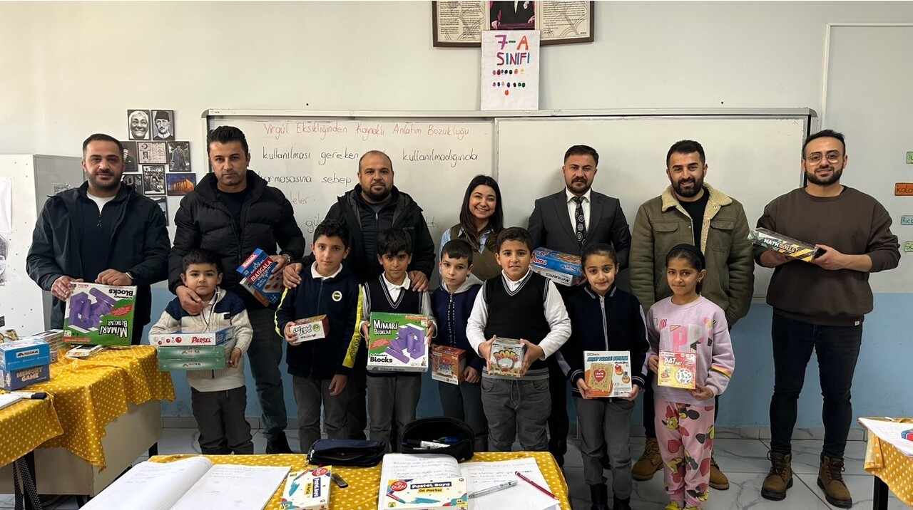YÜKSEKOVA İLÇESİNDE 13 OKUL İLE 3 ÖZEL EĞİTİM OKULUNA 440 FARKLI EĞİTİM VE ZEKÂ OYUNU SETİ İLE...
