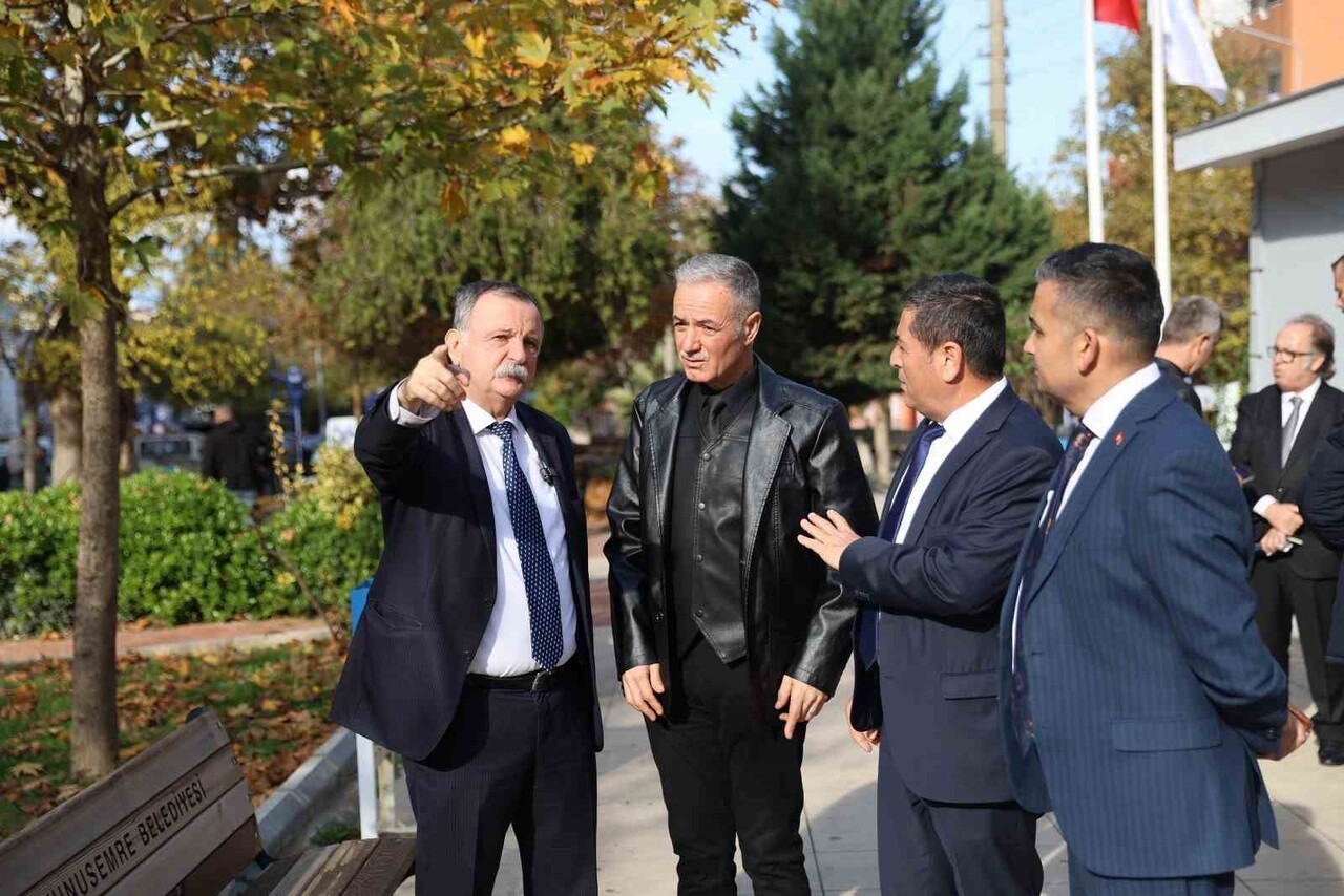 YUNUSEMRE BELEDİYE BAŞKANI SEMİH BALABAN, LALAPAŞA MAHALLESİ’NDE ESNAF ZİYARETLERİ GERÇEKLEŞTİRDİ....